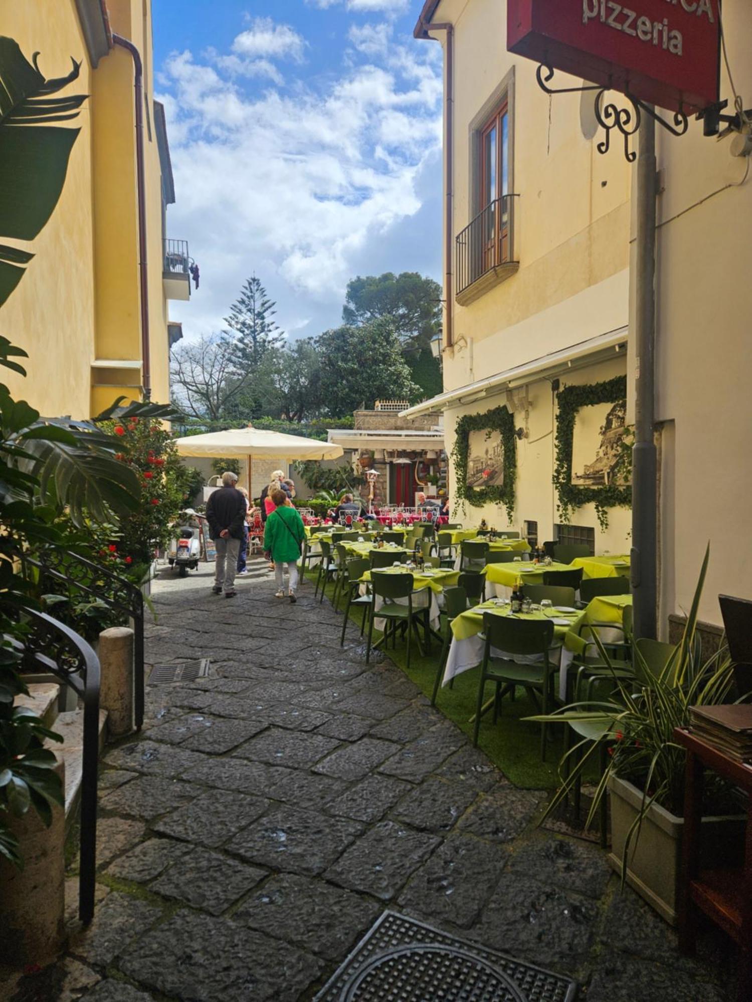 Casa Savoia Dream Lägenhet Neapel Exteriör bild